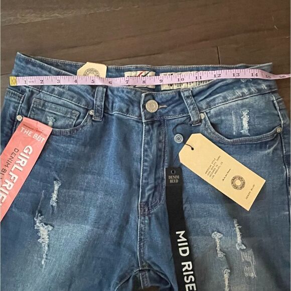 👖- DENIM BLVD Size 13 Distressed/ripped mid-rise / Girlfriend Jeans - Picture 12 of 15